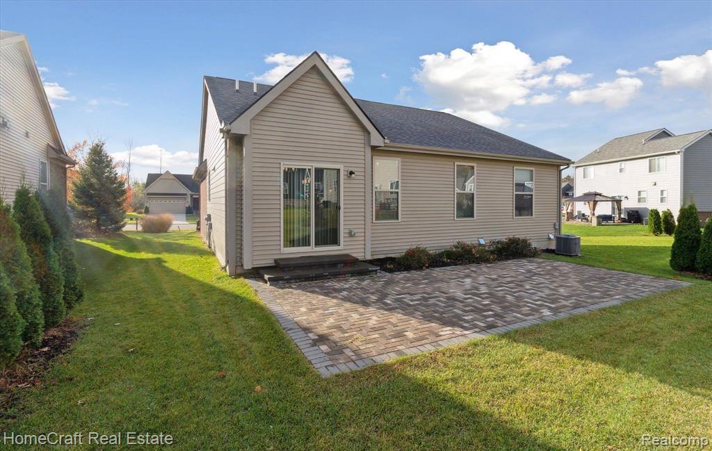 8155 STAMFORD Drive, Ypsilanti, MI 48198 — Photo 31