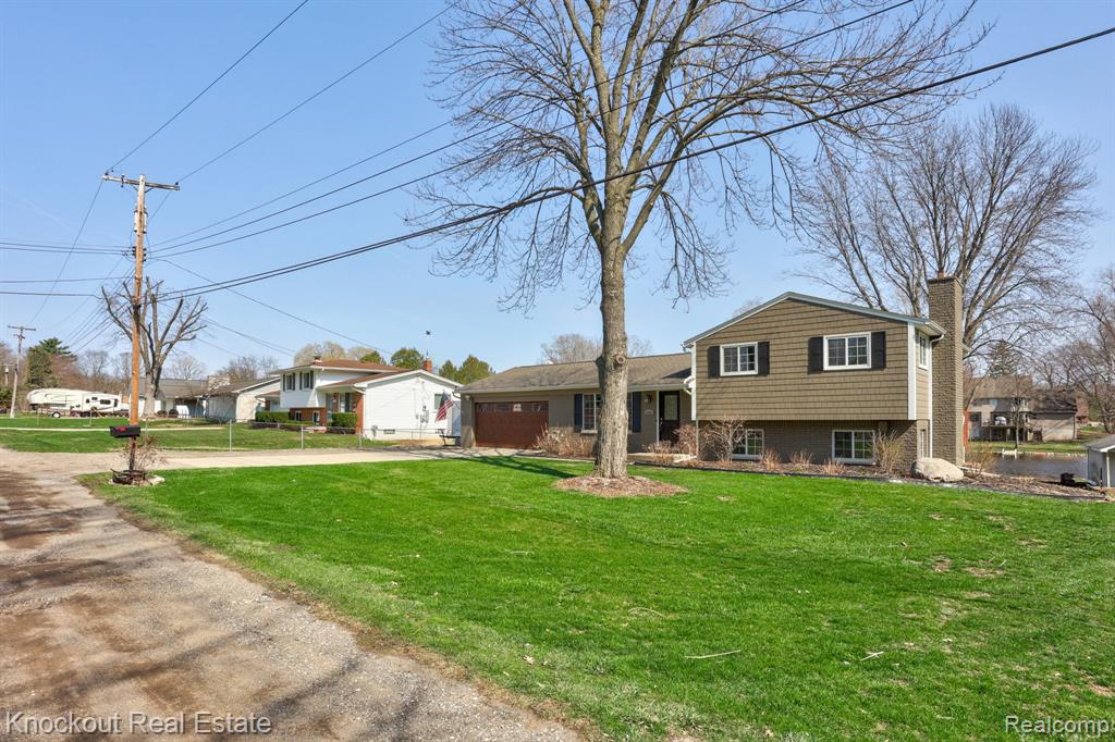 5936 Wellington Drive, Clarkston, MI — Photo 45