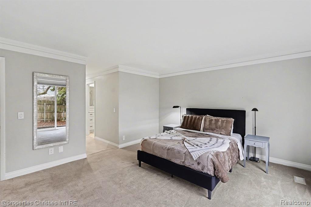 5143 Woodlands Drive, Bloomfield Hills, MI 48302 — Photo 13