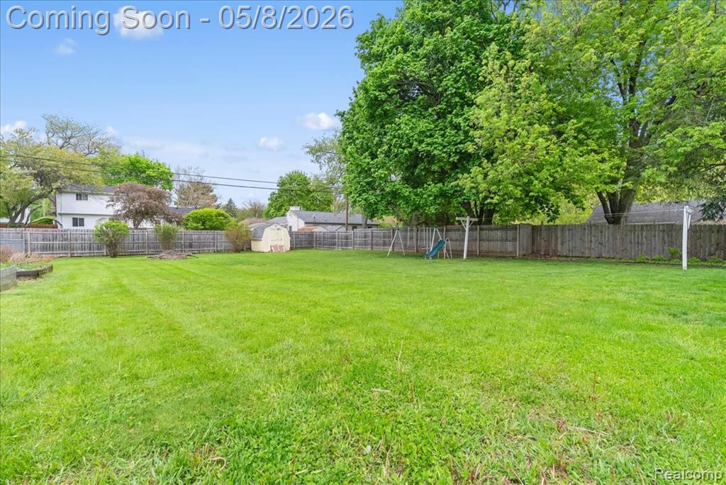 2413 Kuerbitz Drive, Lansing, MI 48906 — Photo 27