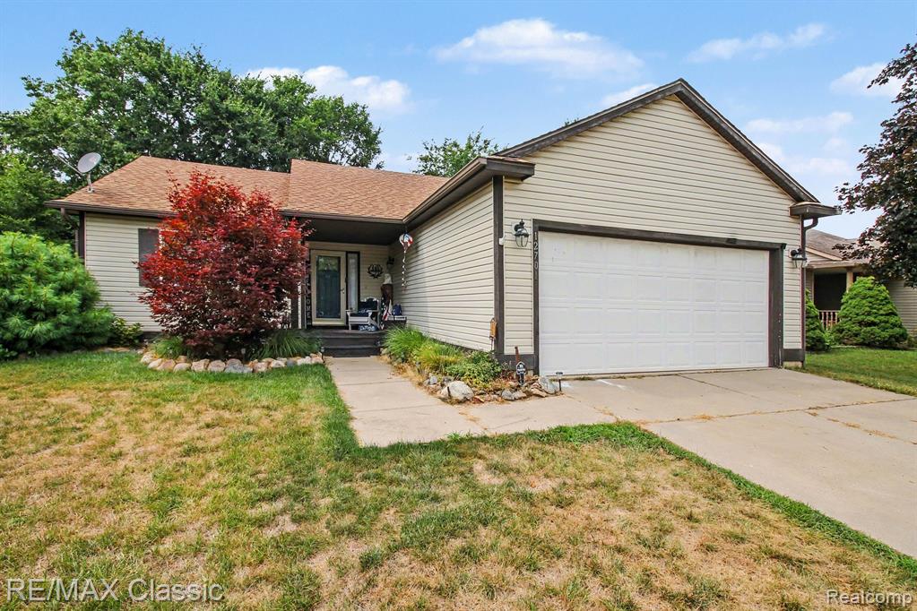 1270 Edgebrook Drive, Howell, MI 48843