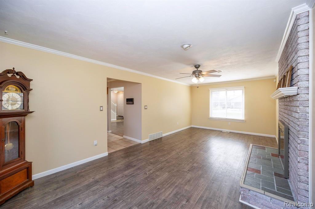 9722 BLAUVELT Drive, Grosse Ile, MI 48138 — Photo 17