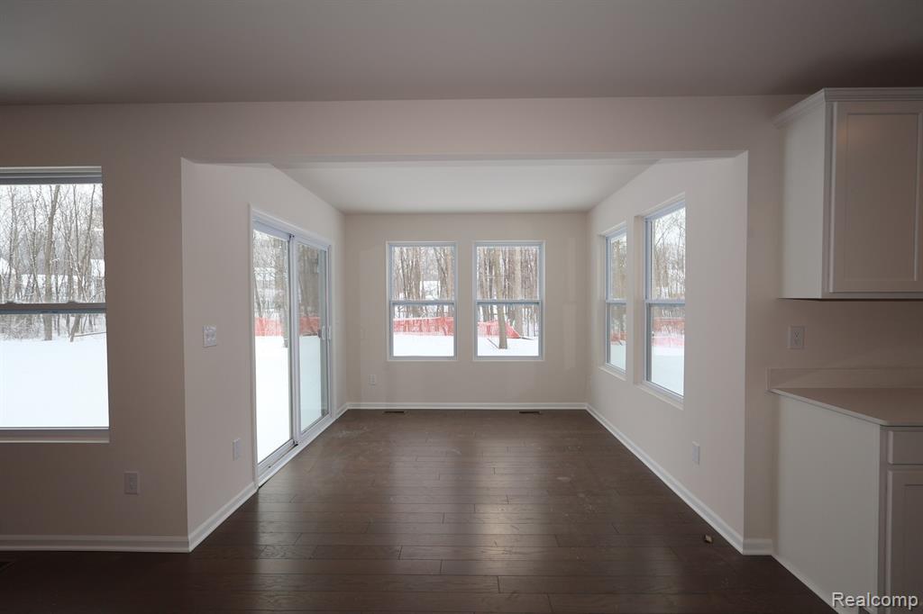 4238 Cedar Lane, Grand Blanc, MI 48439 — Photo 4