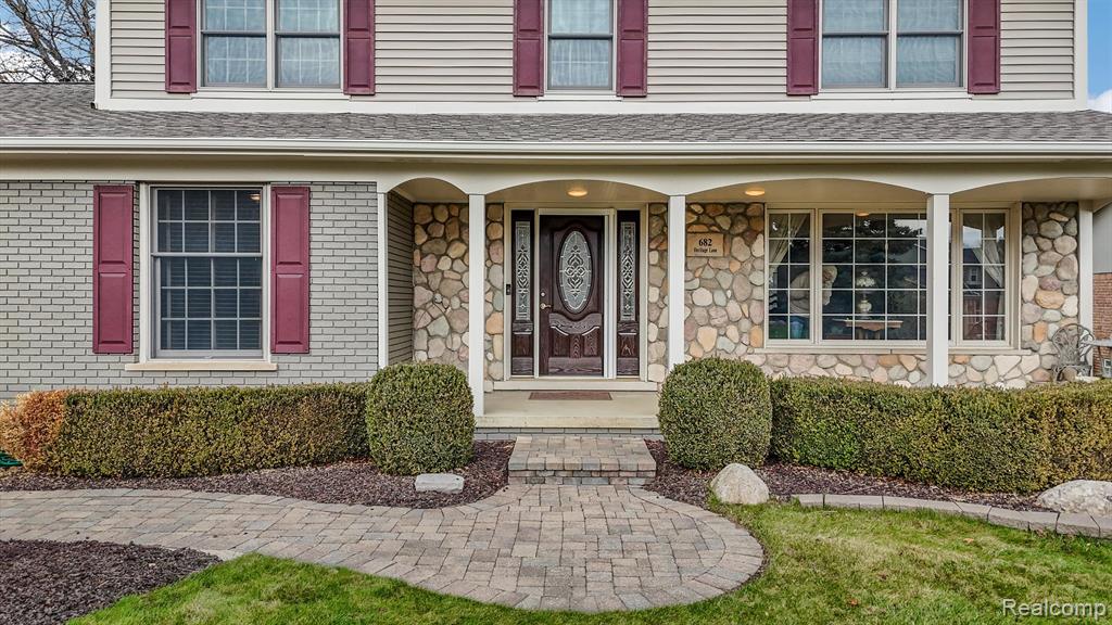 682 Heritage Lane S, Rochester Hills, MI 48309 — Photo 70