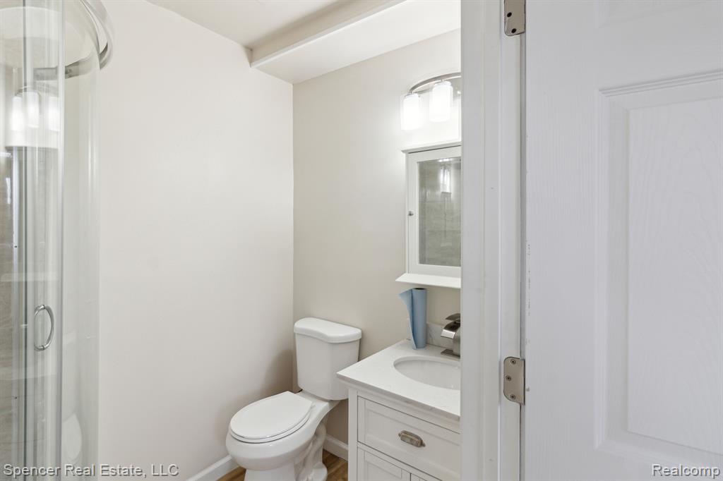 8931 Fremont Street, Livonia, MI 48150 — Photo 16
