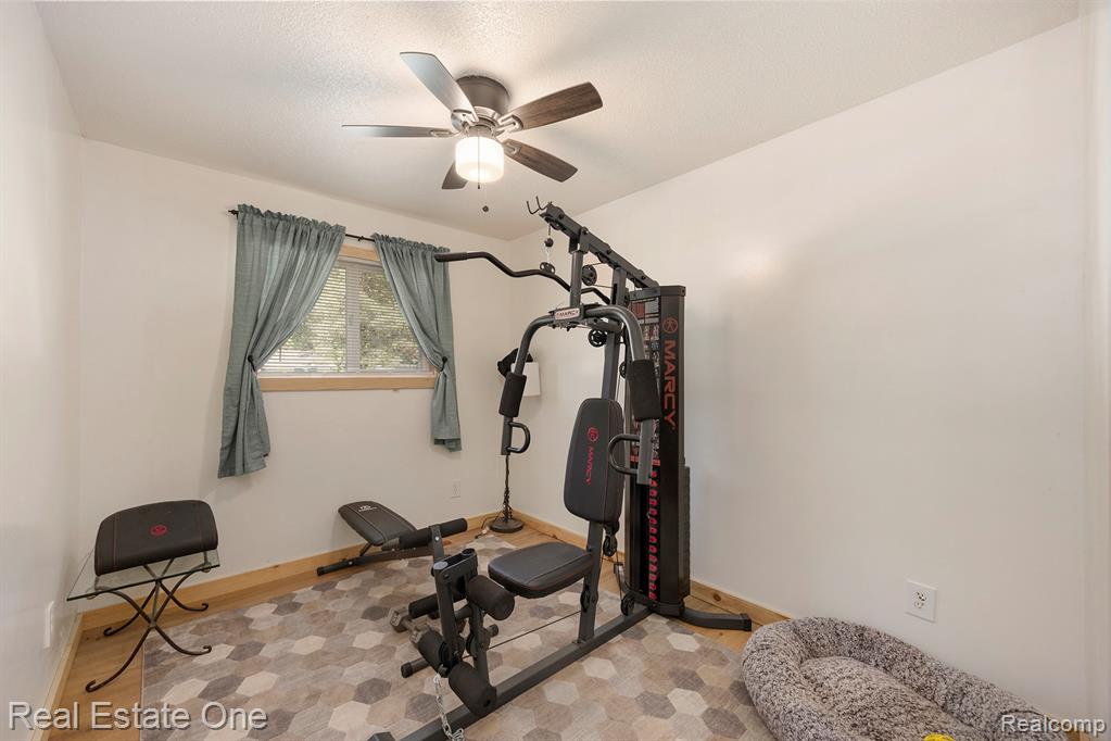 9445 Lakepointe Boulevard, Clay, MI 48001 — Photo 13