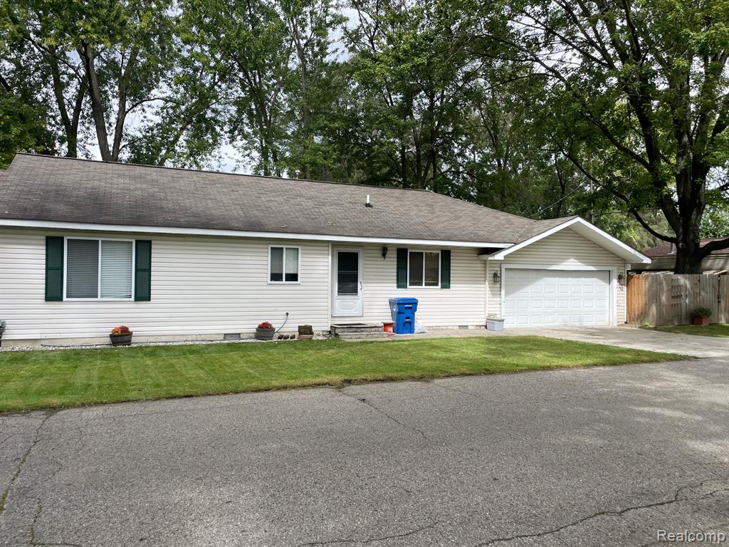 6508 Cloverton Drive, Waterford, MI 48329 — Photo 4