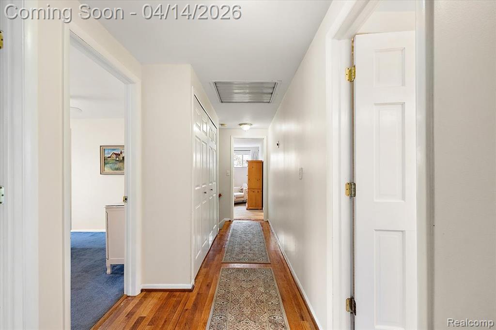 31251 Heath Court, Beverly Hills, MI 48025 — Photo 43