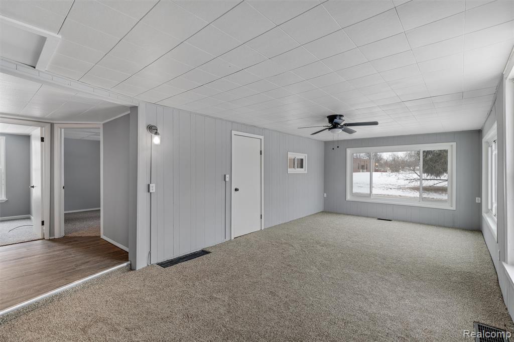 209 W Aldrich Street W, Capac, MI 48014 — Photo 2