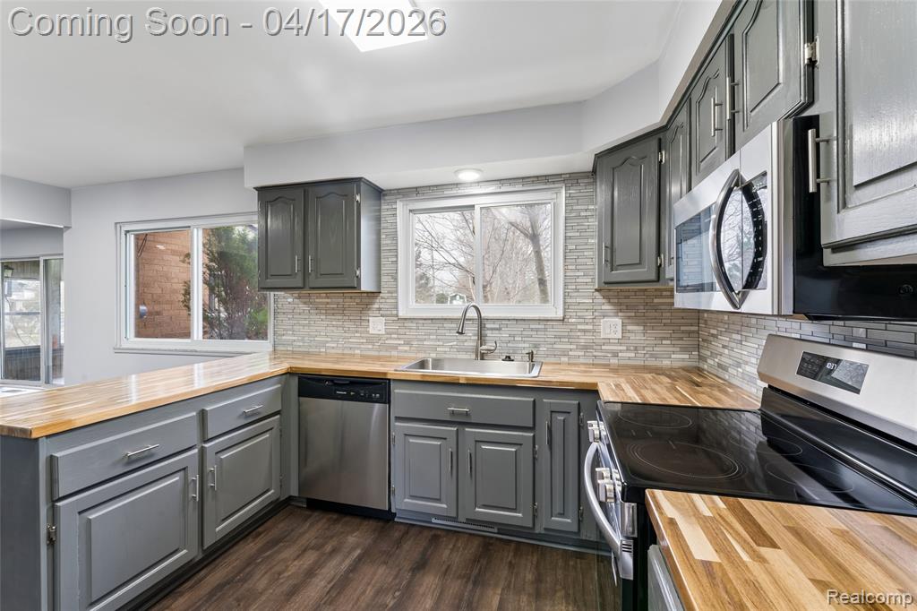 337 Bella Vista Drive, Grand Blanc, MI 48439 — Photo 11