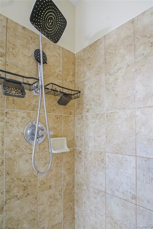 29742 Fox Run Circle, Warren, MI 48092 — Photo 15
