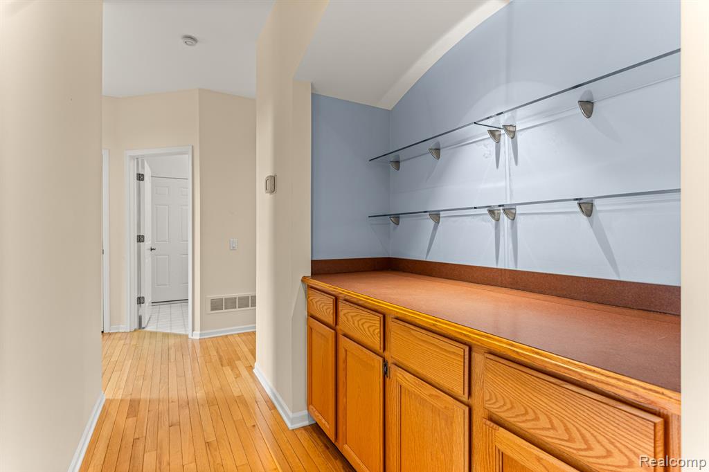 47553 TEN POINT Drive, Canton, MI 48187 — Photo 16
