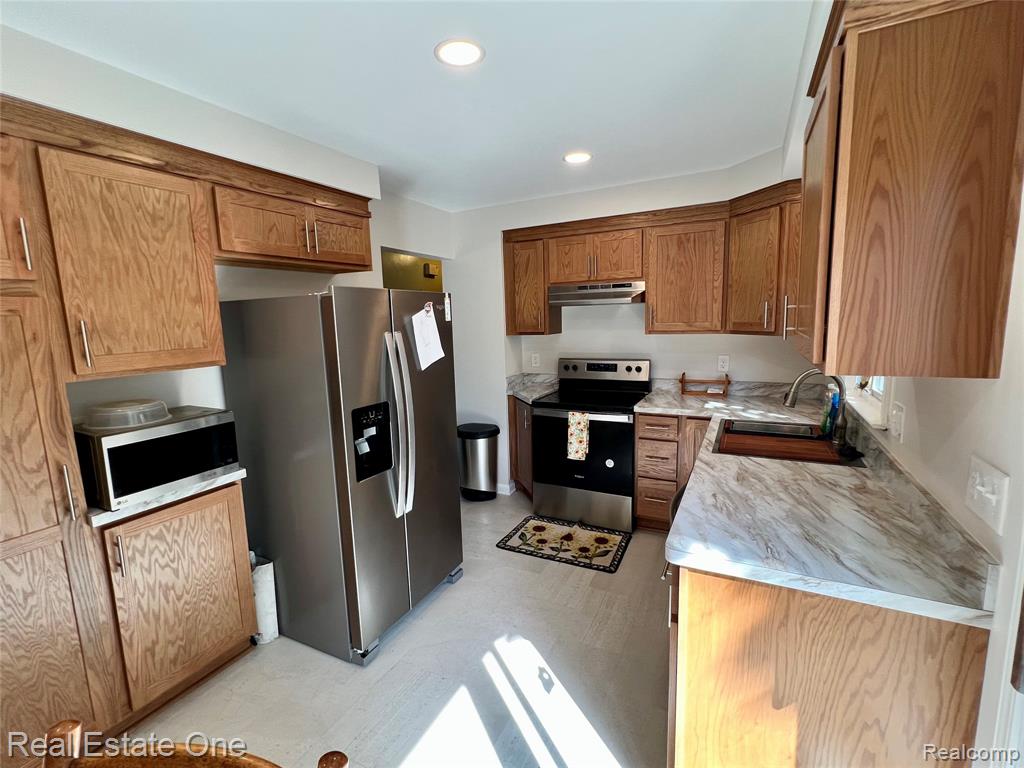 6130 Belton Street, Garden City, MI — Photo 14
