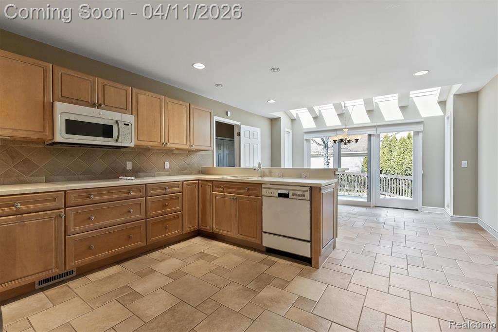 4033 E Hanover Court, West Bloomfield, MI 48323 — Photo 6