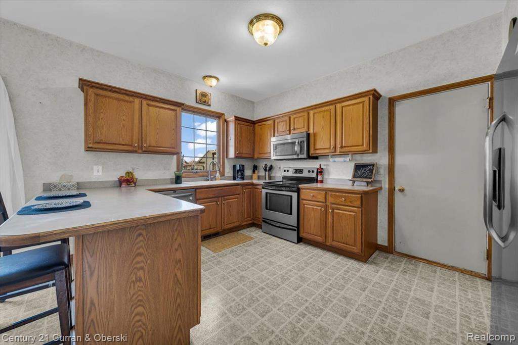 485 COUNTRY Drive, Monroe, MI 48162 — Photo 8