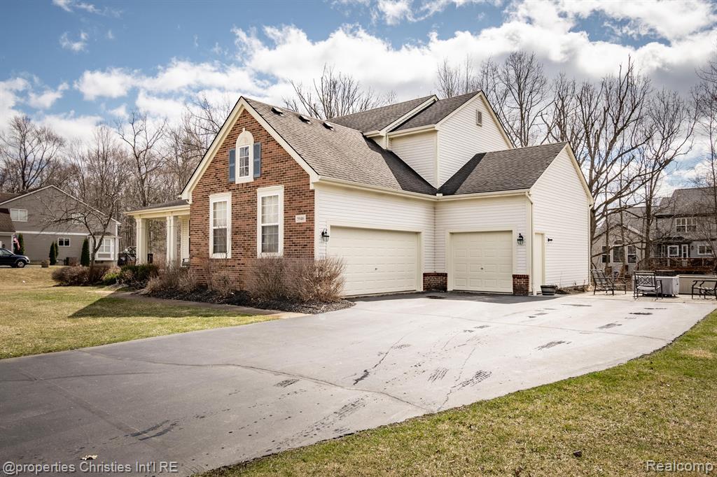 5946 OAK BEND Court, Howell, MI 48843 — Photo 54
