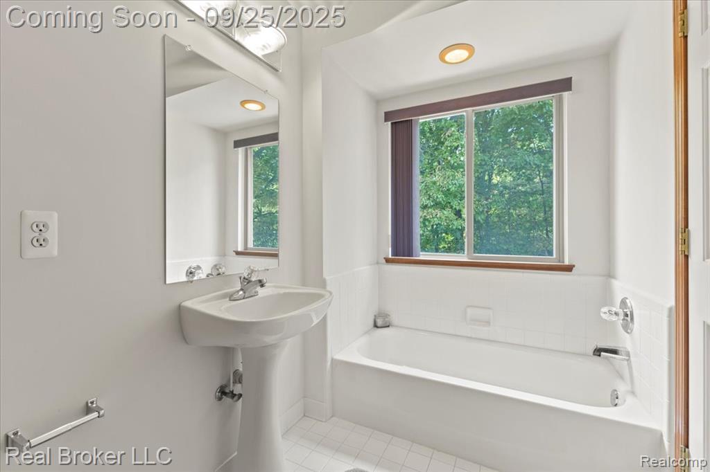46526 Serenity Drive, Macomb, MI 48044 — Photo 33