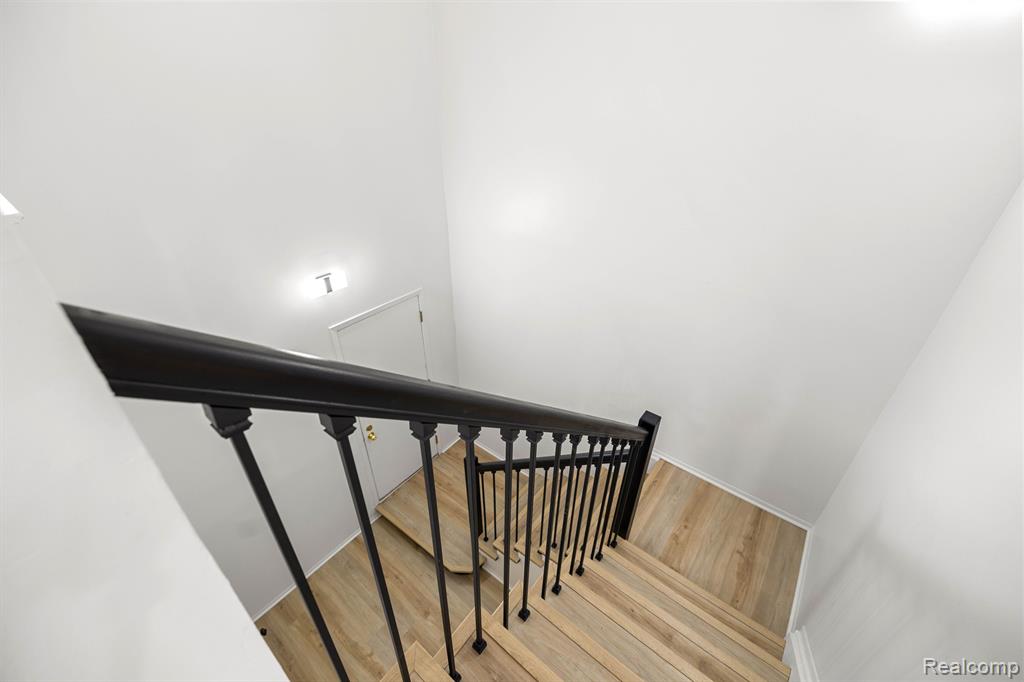 36988 Dartmoor Drive, Farmington Hills, MI 48331 — Photo 3
