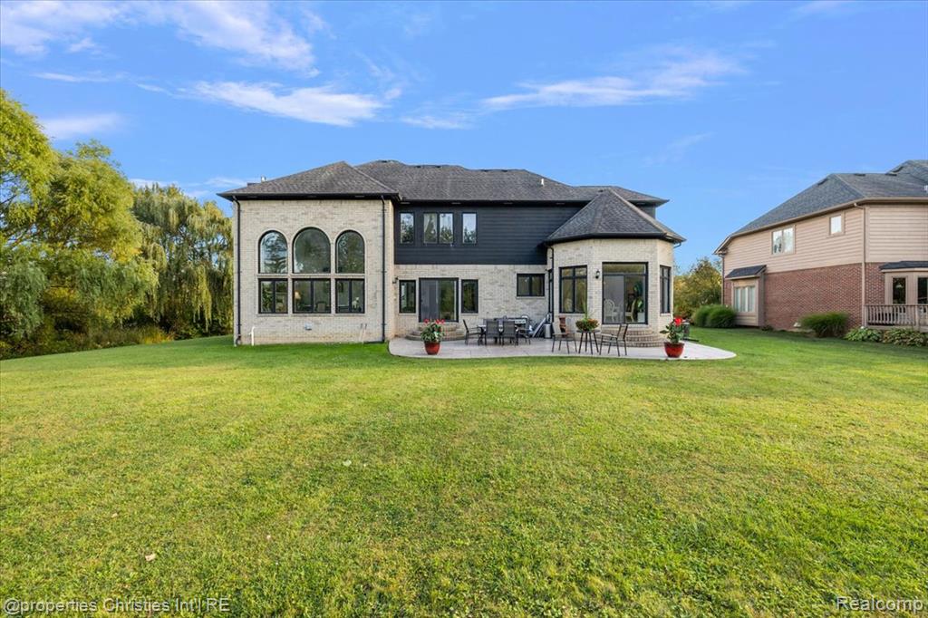 58 INGRAM Drive, Troy, MI 48098 — Photo 12