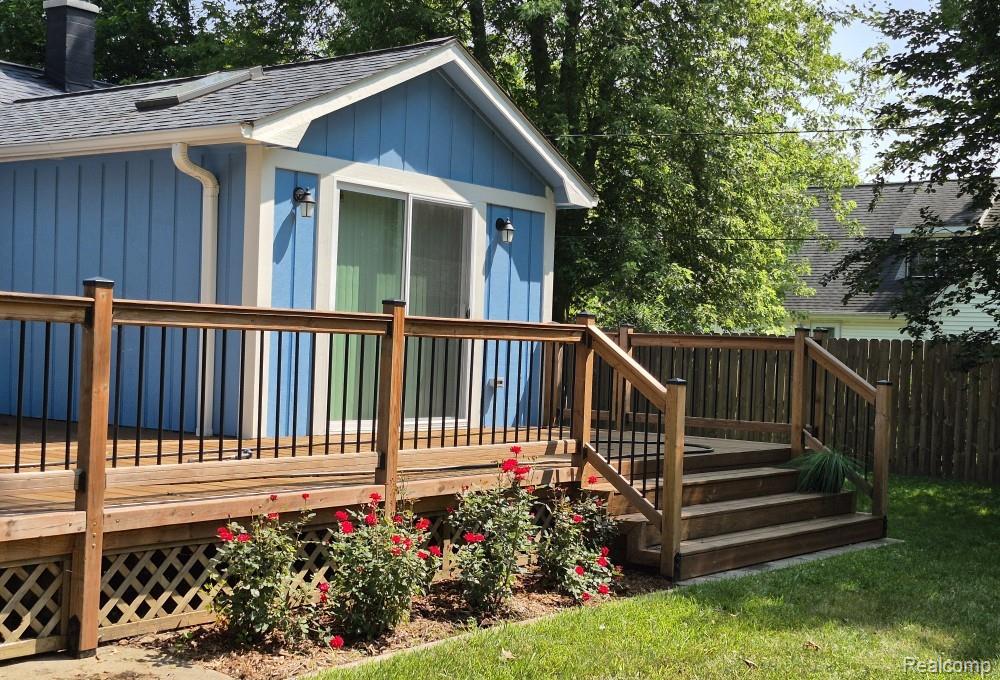 7377 Cooley Lake Road, West Bloomfield, MI 48324 — Photo 13