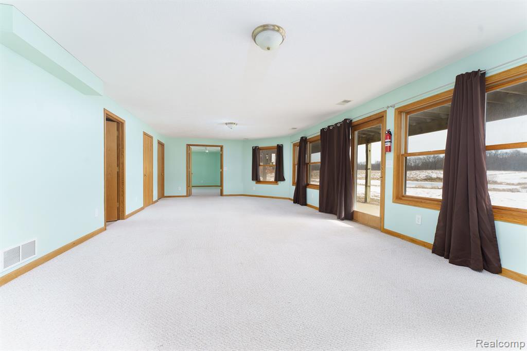 1052 E DEXTER Trail, Dansville, MI 48819 — Photo 28