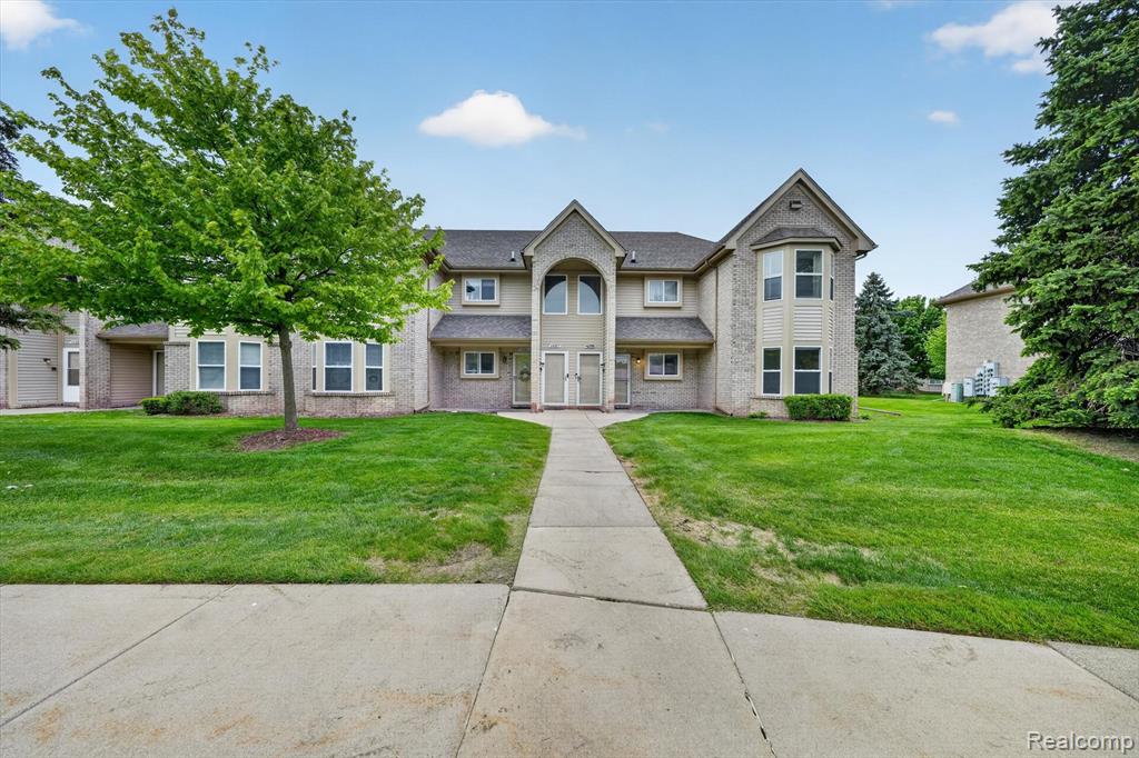 44393 Sunnyside Drive, 38, Sterling Heights, MI 48313 — Photo 3