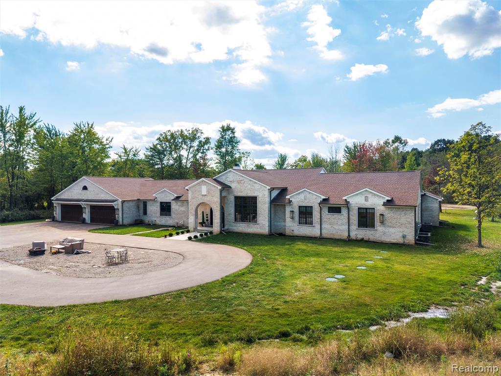 8799 S Rushton Road, South Lyon, MI 48178 — Photo 4