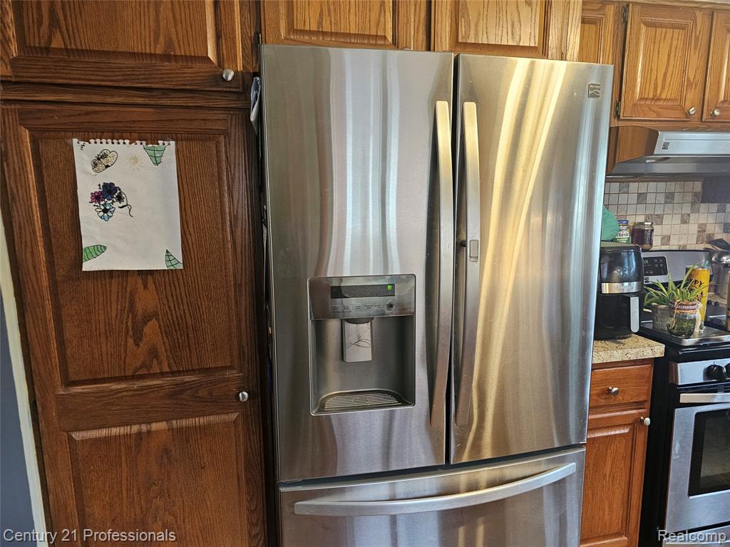 8876 Robindale, Redford, MI 48239 — Photo 5