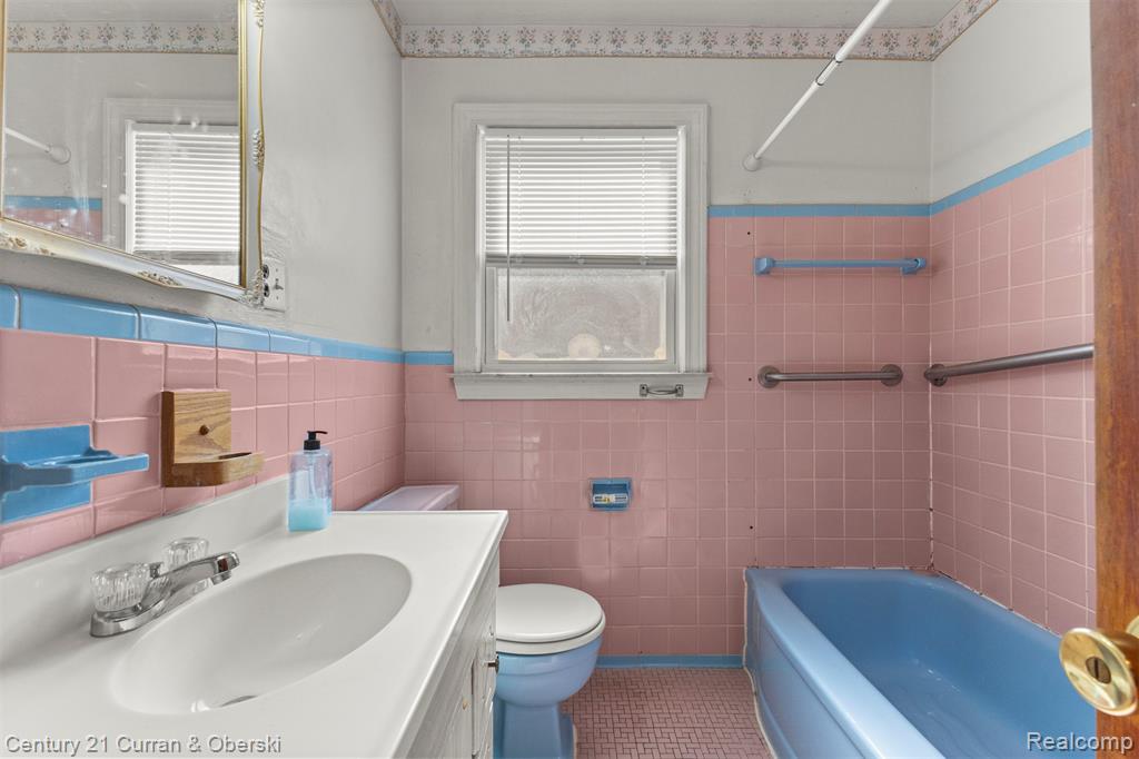 1184 Farnham Avenue, Lincoln Park, MI 48146 — Photo 12