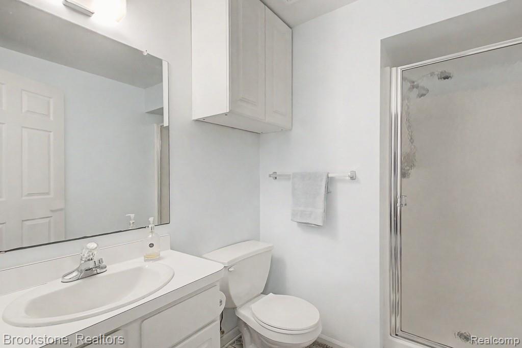 12465 Pagels Drive, 22, Grand Blanc, MI 48439 — Photo 41