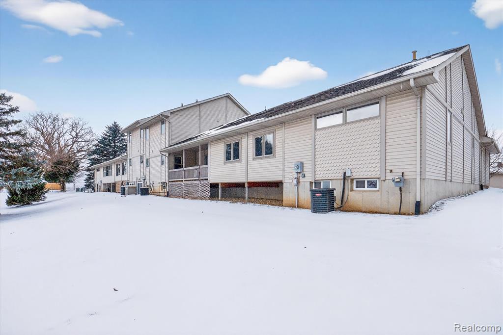 174 Addison Circle, 19, Fowlerville, MI 48836 — Photo 36
