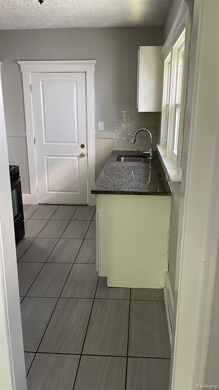 7633 Woodrow Wilson Street, Detroit, MI 48206 — Photo 11