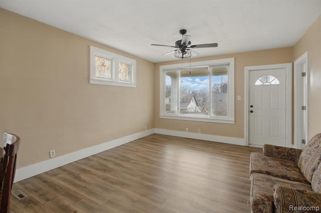 880 WHITE Avenue, Lincoln Park, MI 48146 — Photo 17