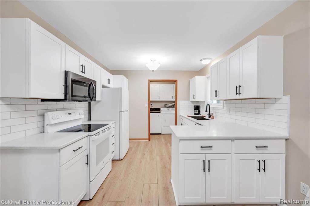 470 Oak Grove Drive, Lake Orion, MI 48362 — Photo 15
