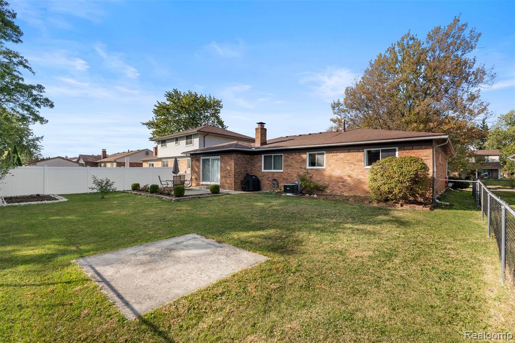 44999 N Spring Drive, Canton, MI 48187 — Photo 33