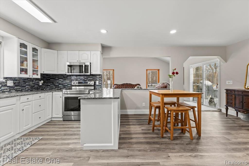2931 Wisconsin Road, Troy, MI 48083 — Photo 8