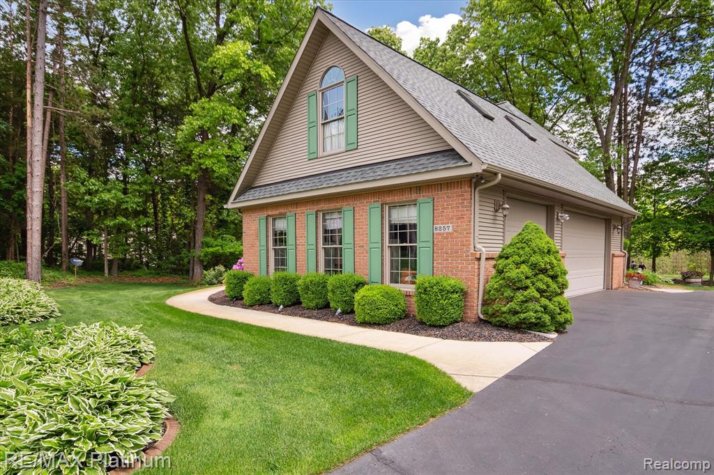 8257 Abalone Way, Pinckney, MI 48169 — Photo 3