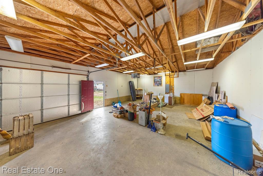 542 SNYDER Road, Highland, MI — Photo 20