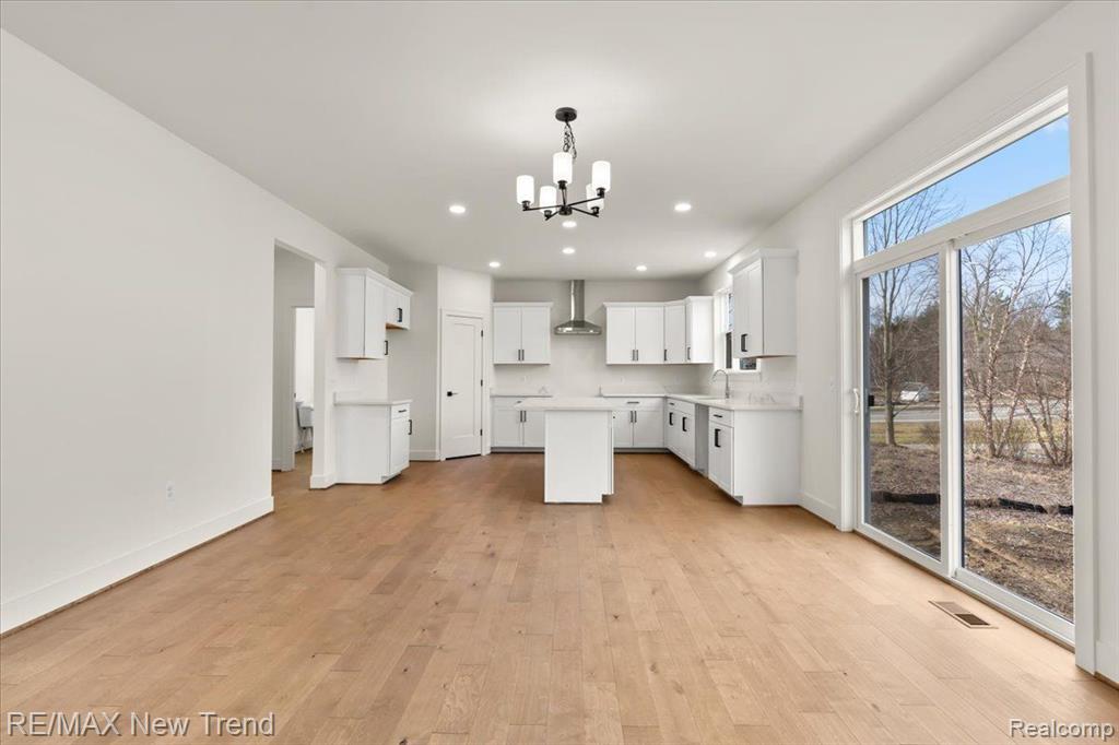 6515 CAMBRIDGE Circle, Clarkston, MI — Photo 7