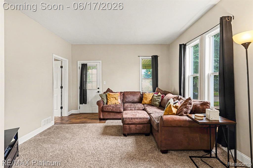 405 N Kiesel Street, Bay City, MI 48706 — Photo 3