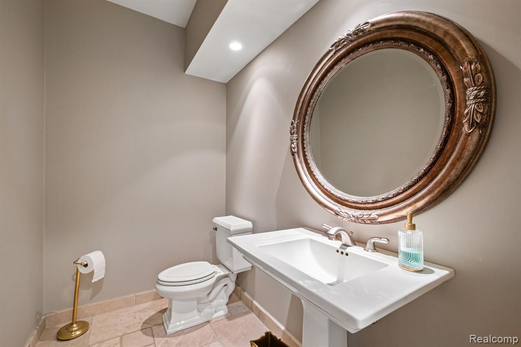 7405 Locklin, West Bloomfield, MI 48324 — Photo 21