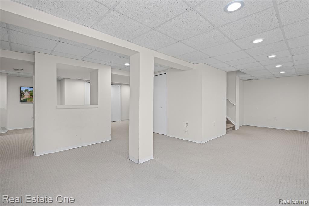 7570 Greenway Lane, West Bloomfield, MI 48324 — Photo 56