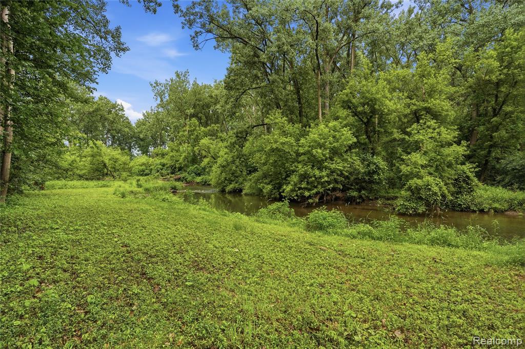 68345 Romeo Plank Road, Ray, MI — Photo 8