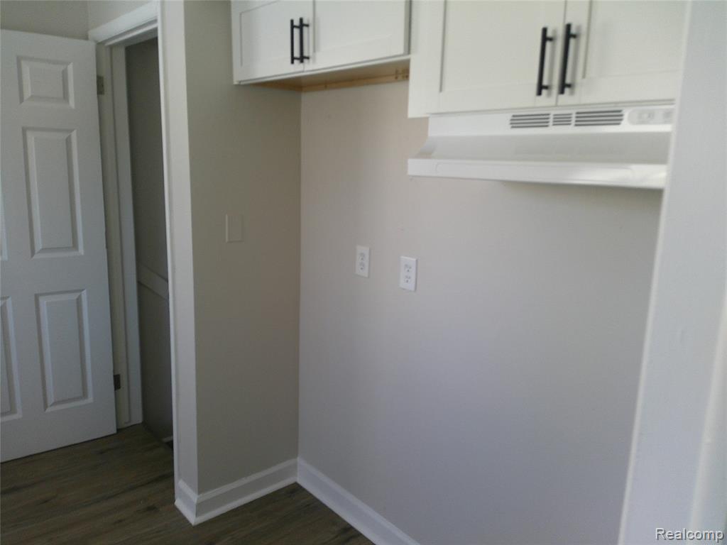 846 W Hemphill Road, Flint, MI 48507 — Photo 18