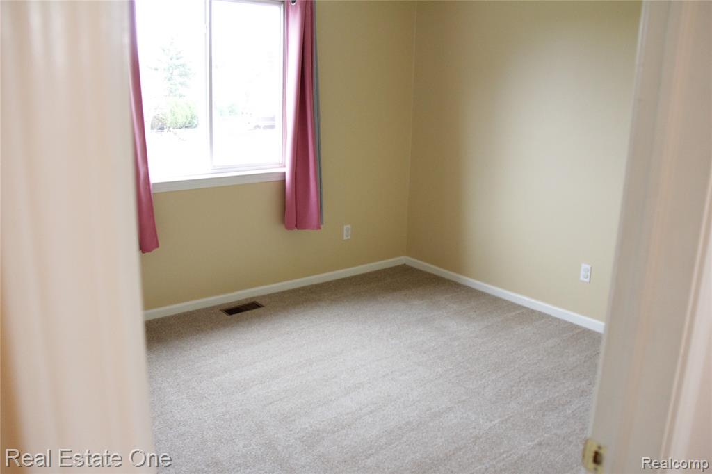 40690 Bluesprings Court, Canton, MI 48188 — Photo 37