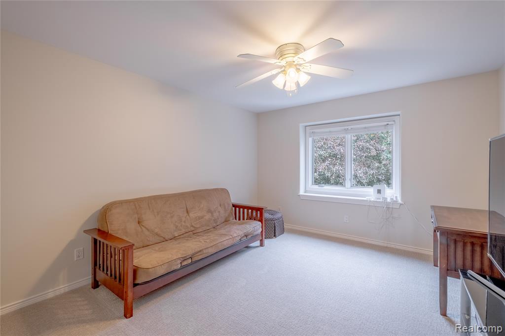 4230 Pavilion Court, Fenton, MI 48430 — Photo 29