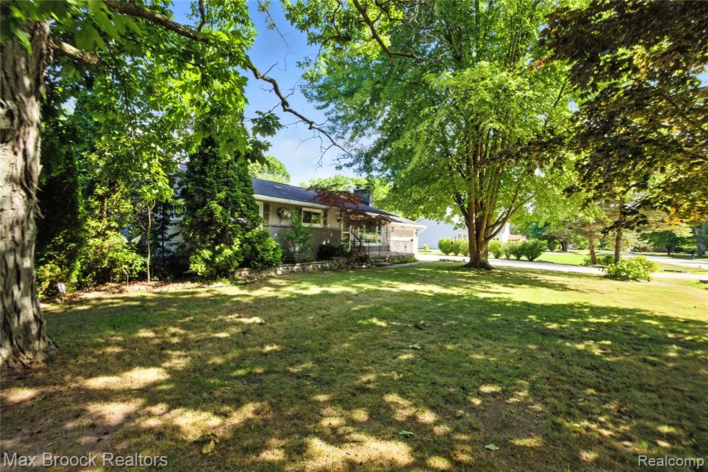 3084 E Hillcrest Drive, Clyde, MI 48049 — Photo 49