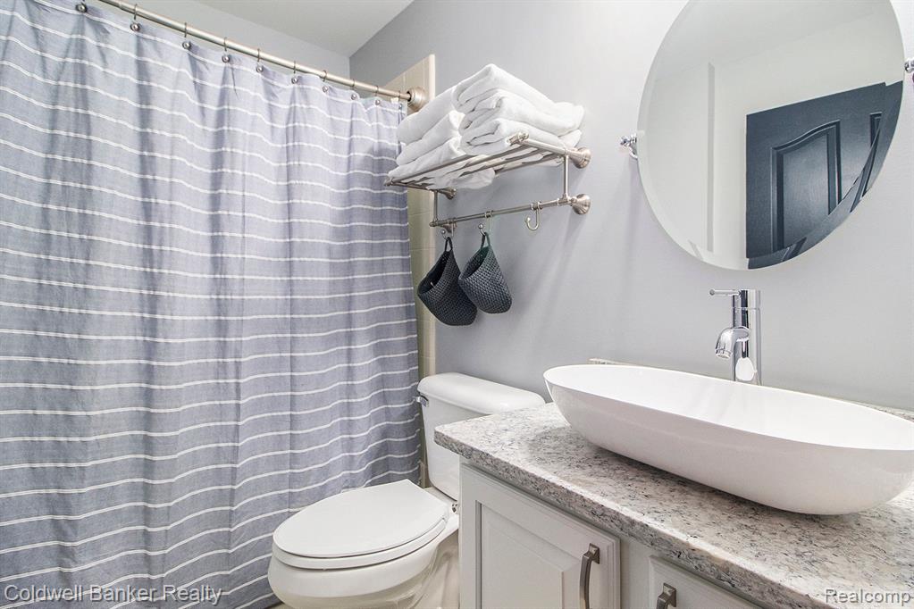 17301 OAK HILL Drive, Northville, MI 48168 — Photo 34