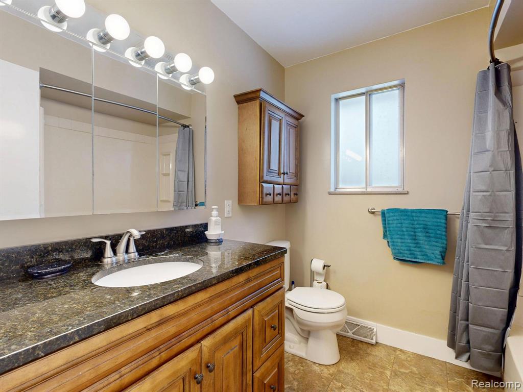 4167 Vera Street, Saginaw, MI 48603 — Photo 17