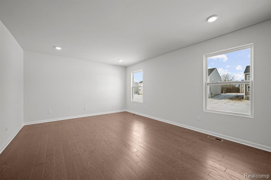 54631 HERON Circle, New Baltimore, MI 48047 — Photo 8